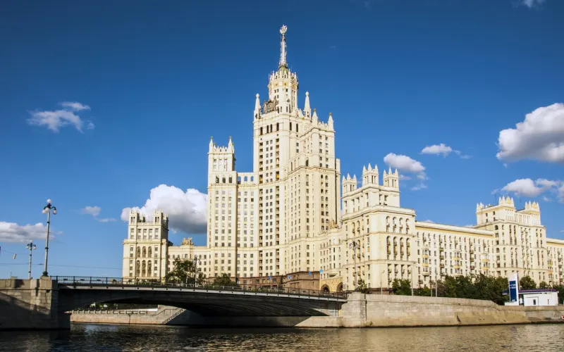 По Таганке: у той горы, где синяя прохлада