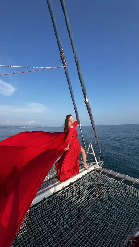 Дельфины, яхта и фотосессия — морская прогулка в Сочи