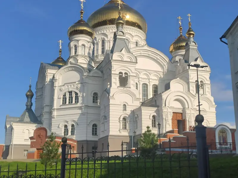 Сокровища Урала: от Белогорского монастыря до Кунгура