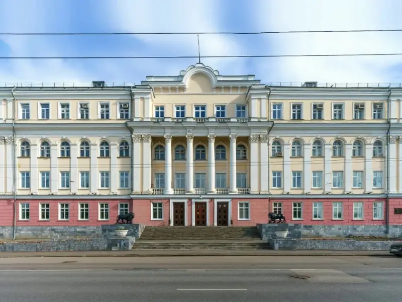 Вокруг Театрального сквера