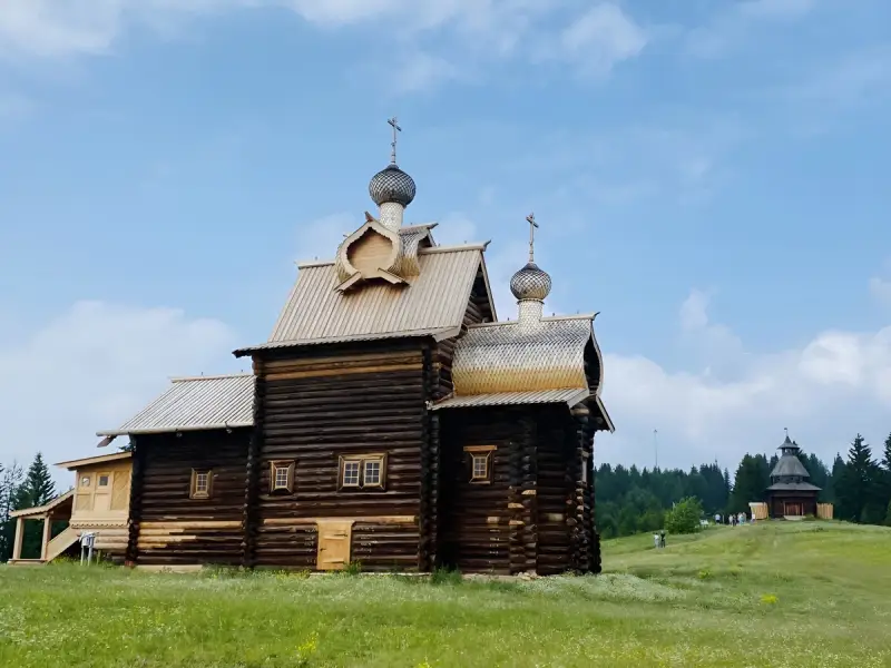 Деревянное наследие Прикамья: из Перми — в музей «Хохловка»