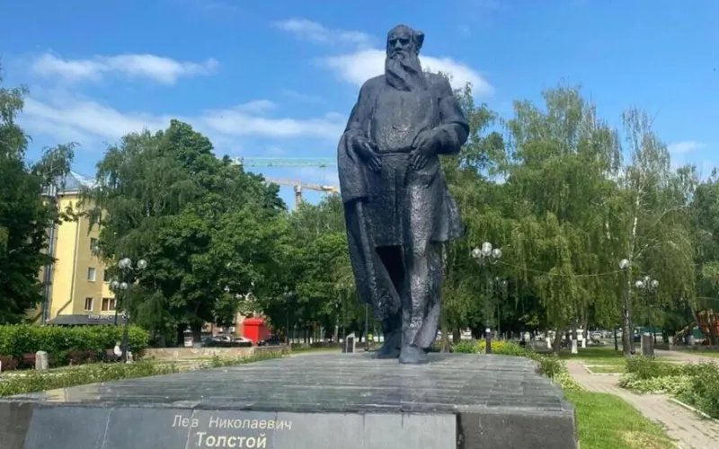 Тула и классики русской литературы (на вашем автомобиле)