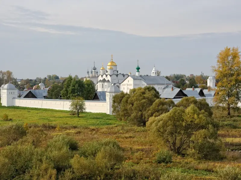 Умиротворяющий Суздаль