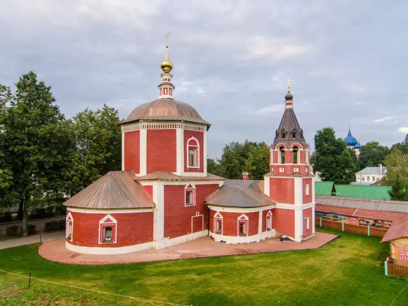 Суздаль за 2 часа: аудиопрогулка + билет в Суздальский кремль