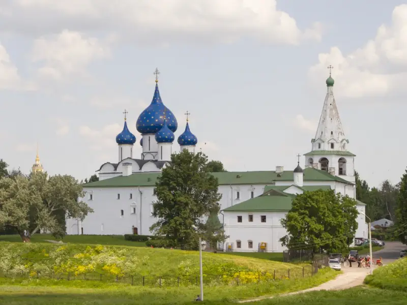 Суздальская старина: знакомство с городом