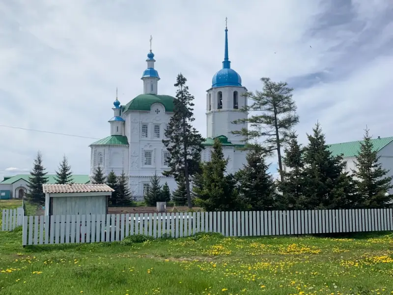 Сокровища Байкала: от природных видов до горячих источников