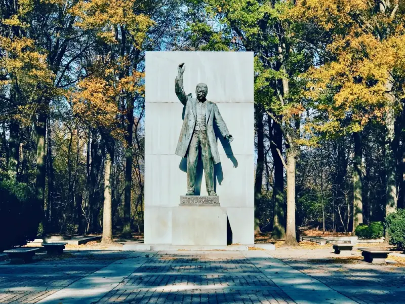 Остров Рузвельта — самое загадочное место Нью-Йорка